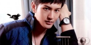 中年王子出圈，黄晓明绅士套装尽显程二爷帅气