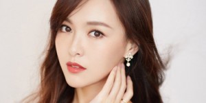 唐嫣拍吻戏险笑晕，闫妮吻后一脸嫌弃