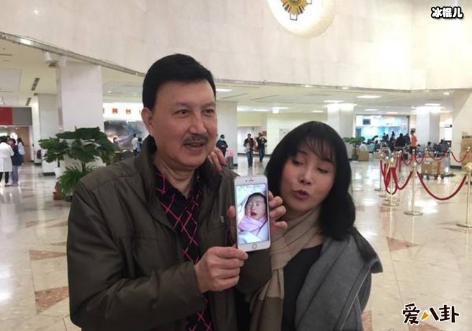 余天儿子是谁？与父母之间关系究竟如何现况如何