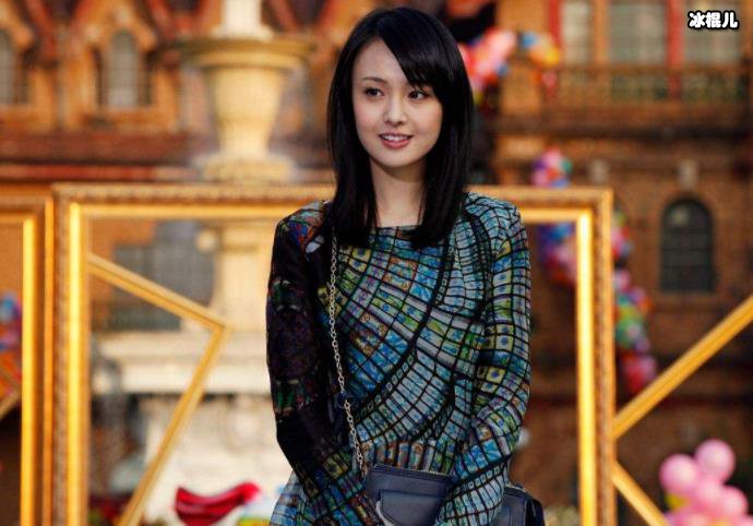 郑爽被曝10月结婚, 隔天爽妹子就出来回应真相是这样