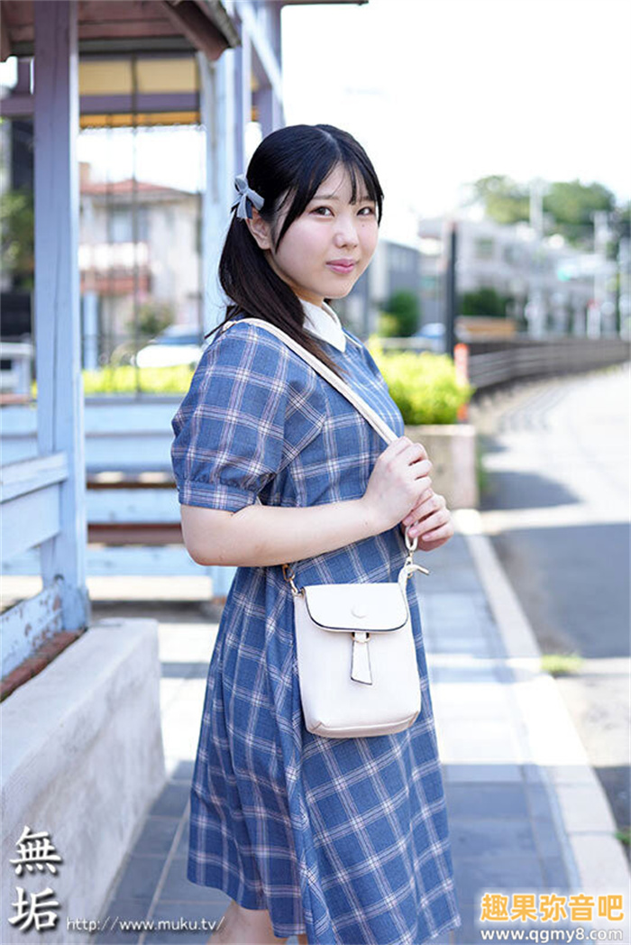 [MUDR-311]最痛的出道！ 穿着学生服的湖高凑被三穴同插连续中出！