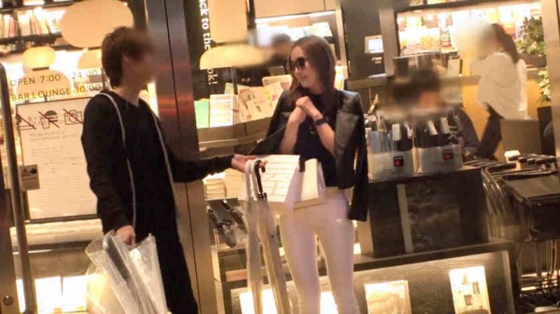 200GANA-2377麻布十番雨中搭讪