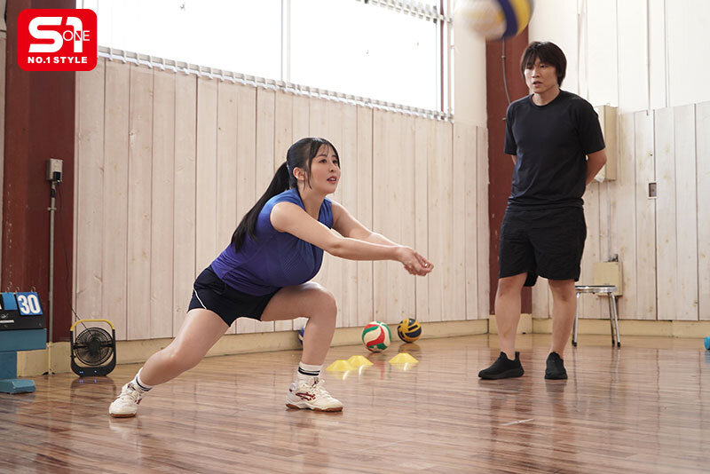 神楽ももか(神乐桃果)作品SONE-462发布！巨乳运动员108公分K奶无戒心诱惑，脱衣服后乳量太惊人！