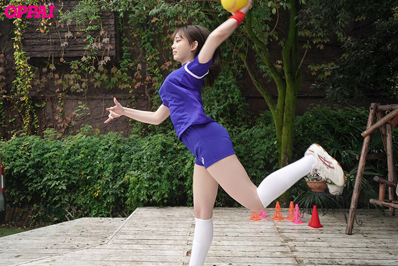 華月星那(华月星那)出道作品PPPE-325发布！故意压扁自己的G奶！敏感的她一被抠就喷水！