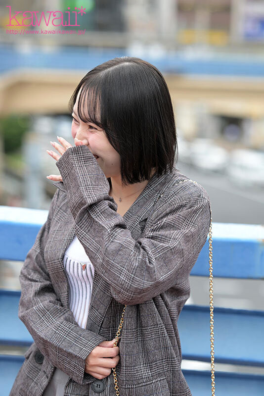 (CAWD-825)交友APP的霸主！她在淫荡光幕前示范如何找干爹！