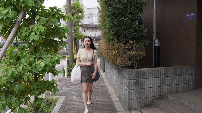 紗々原ゆり(纱纱原百合)作品HBAD-706发布！性欲持续高涨的巨臀美人妻，和婚前的秘密SEX对象再续前缘