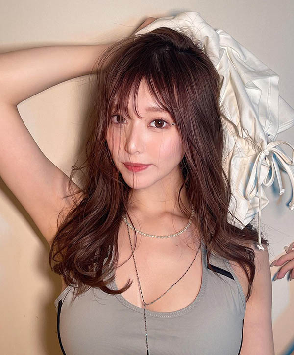 最新推荐！170公分F罩杯顶尖新秀《枫富爱》精选作品介绍……