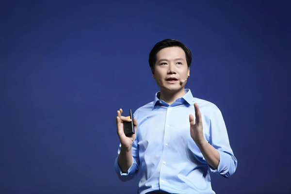 雷军停更5天后发微博谈小米成立15周年：会继续努力