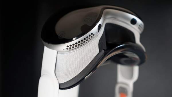 早报：华为HarmonyOS 5版本更新 Vision Pro 2新进展