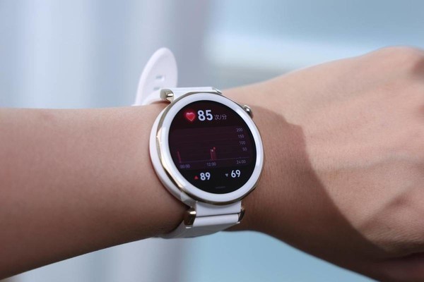 早报：华为HarmonyOS 5版本更新 Vision Pro 2新进展