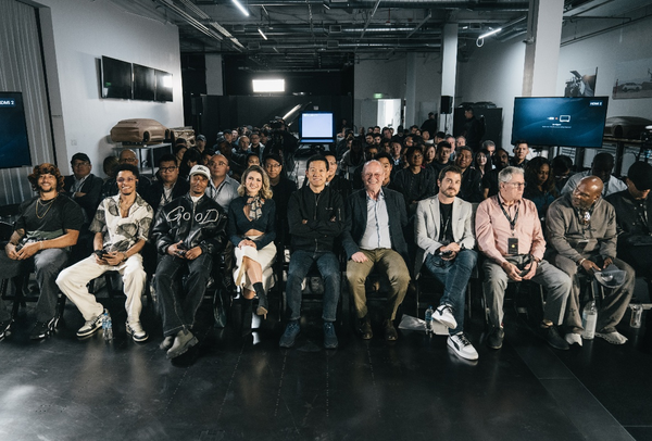 贾跃亭出任FF联席CEO股价涨27% 力争FX产销达数万台