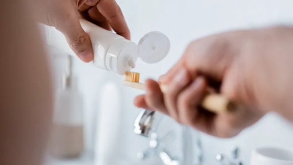 你用的牙膏可能藏着有毒金属！51%含铅 47%含汞