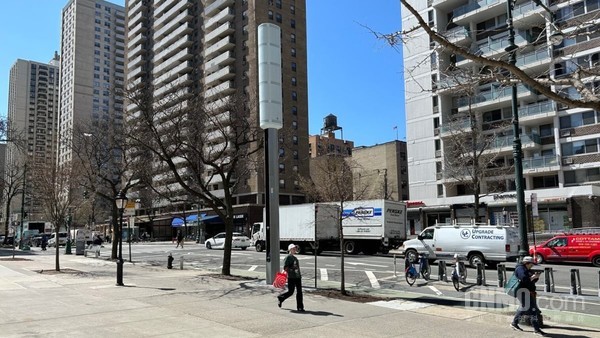 美国纽约5G基站项目陷两极争议 居民批其&ldquo;丑陋 突兀&rdquo;