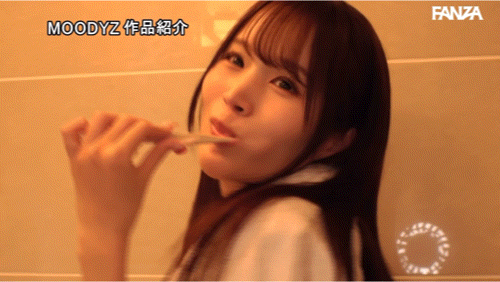 (MNGS-002)和前男友一起开房间！新井リマ(新井里真)展开生涯新篇章！