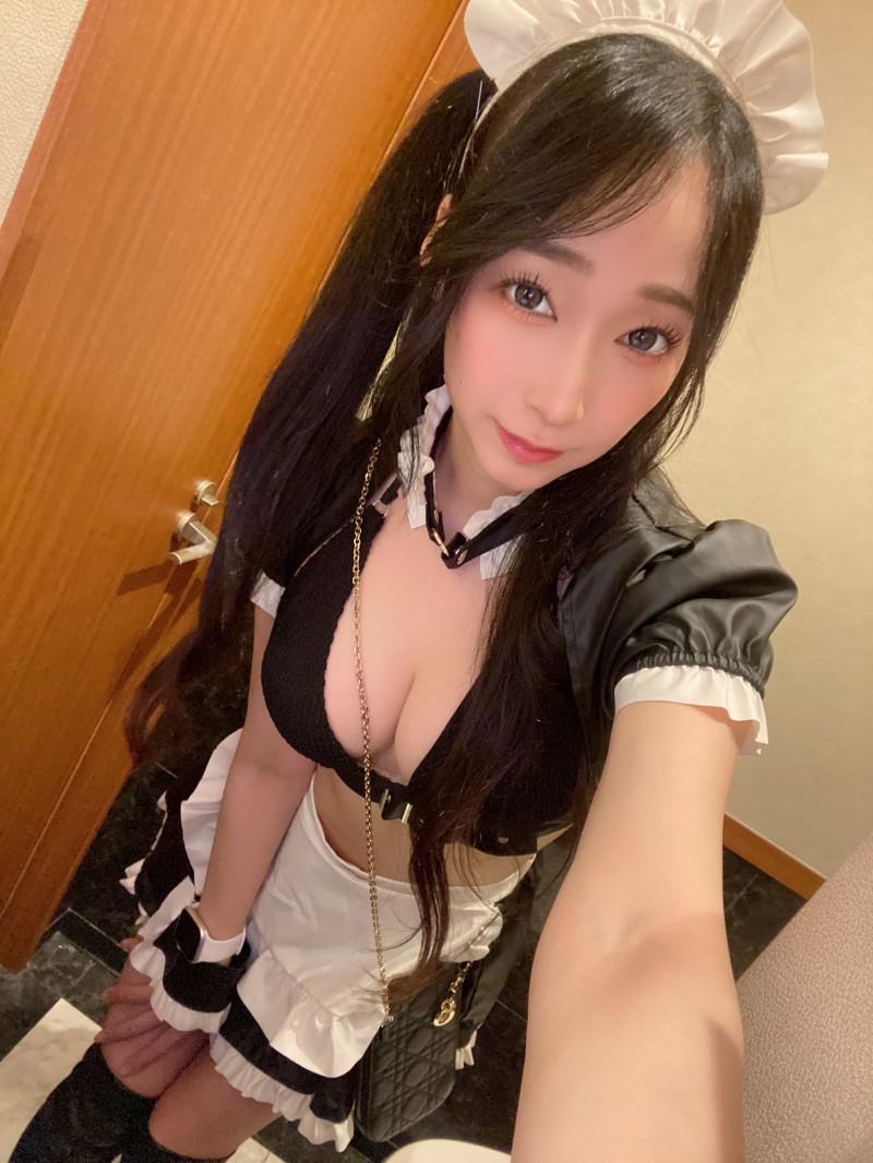 莲実クレア(莲实克蕾儿)即将回归。