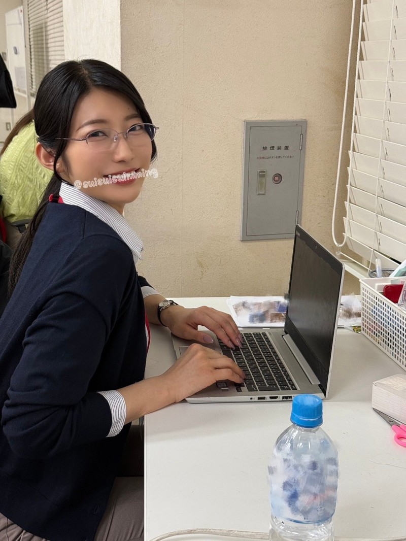 （SDJS-307）SOD最强兵器！168分公大长腿女子社员解禁给男优插了！