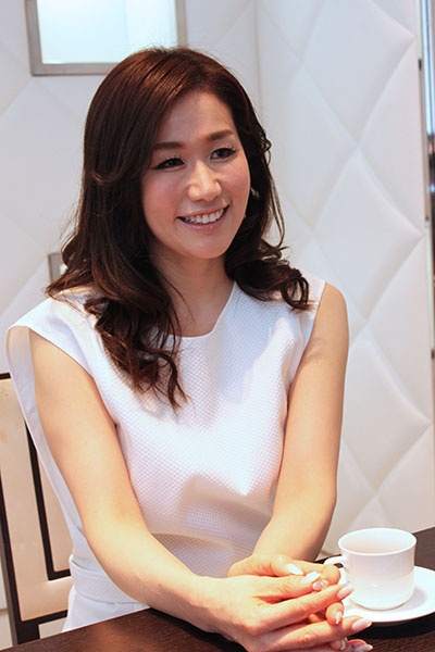 最新推荐！退役空姐x现役人妻《白石菫》精选作品介绍……