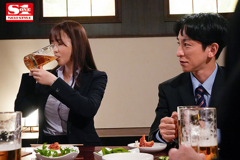 丸石レア(丸石稀有)作品SONE-448发布！J罩杯巨乳OL被上司灌醉，带到居室从性骚进阶成性侵！