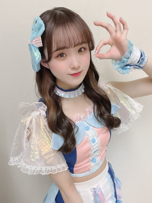 (FC2-PPV-4673073)解密！那位被无码卖家捕获、第一次在大家面前脱光衣服的主播是？