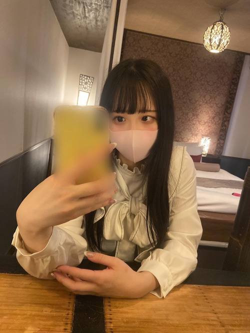 无码片商加勒比在黄金周的新鲜鲍鱼大久保真理惠是谁？之前下过马吗？