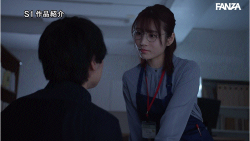 (SONE-763)打巴掌、踩鸡鸡⋯戴眼镜的「文系美女」河北彩伽这次有够痴了！