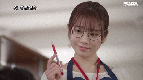 (SONE-763)打巴掌、踩鸡鸡⋯戴眼镜的「文系美女」河北彩伽这次有够痴了！