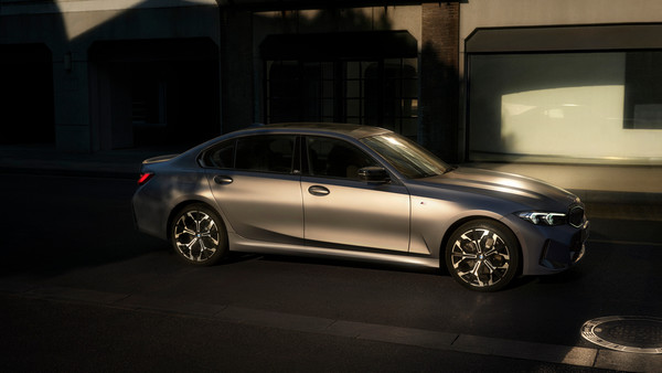 2025第22周30万以上车型销量排名：问界M8险胜宝马3系