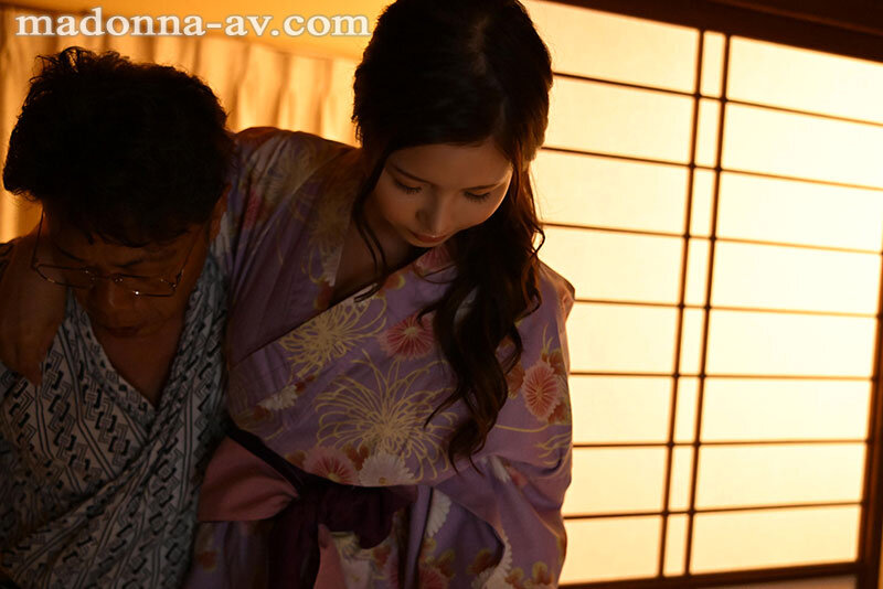 松野蘭(松野兰)作品JUR-148发布！人妻社员参加都是男员工温泉旅行，酒后惨遭众人轮奸中出