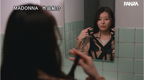 篠原いよ(筱原伊代)作品JUR-438发布！这个老公怪怪的⋯喜欢在电影院看她被NTR！