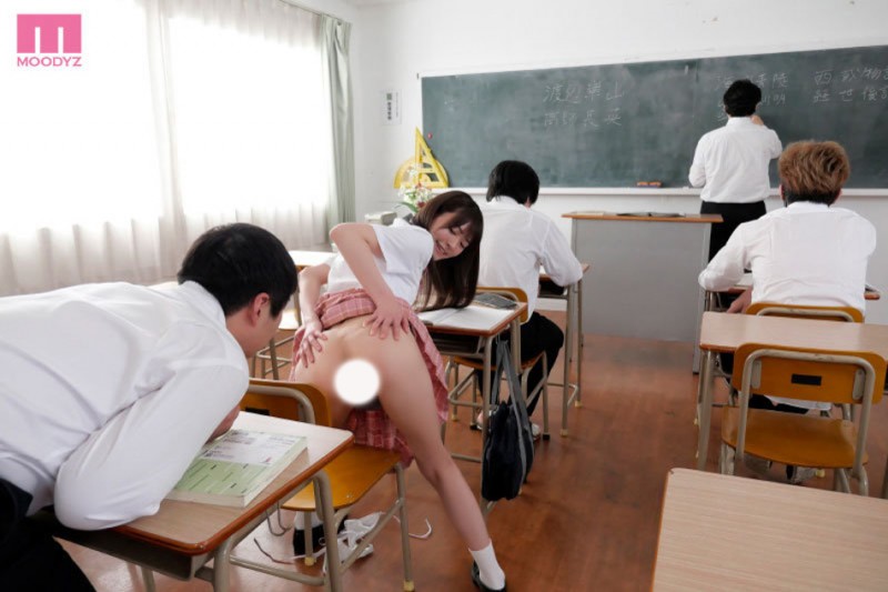 東條なつ(东条夏)作品MIAA-671发布！清纯正妹班长的真面目！变态痴女还爱在学校打炮