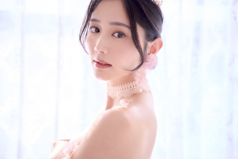 九头身写真皇后＋暴食系巨乳