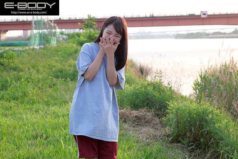 星乃夏月出道作品EBOD-932发布！150公分G罩杯！小麦色肌肤健康美！8月最强童顏巨乳现身！