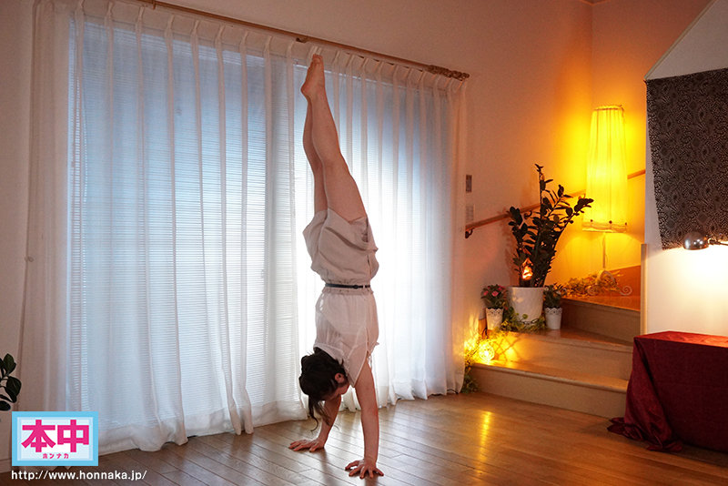 [HMN-027]受不了异地恋 原梨梨亚（原リリア）痒得受不了下海拍片