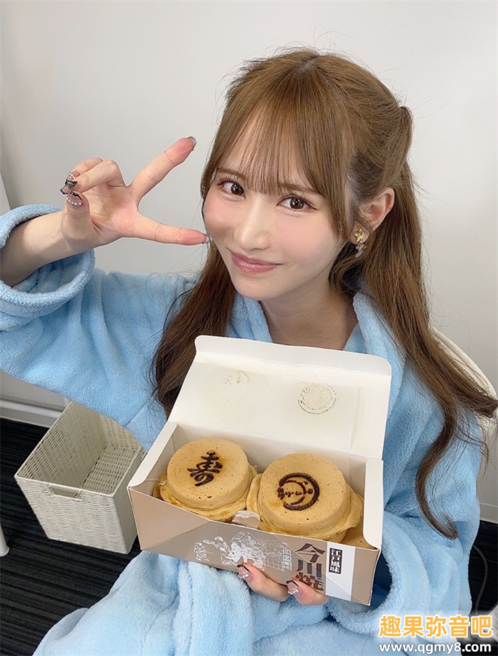 男艺人偷拔套被抓到 小野六花怒了拒绝中出！