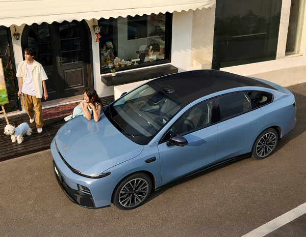 零跑B01正式上市 零百加速最低6.4秒 8.98万元起售