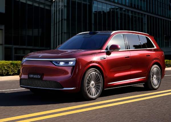 鸿蒙智行回应辅助驾驶测试争议 晒出2025上半年成绩单