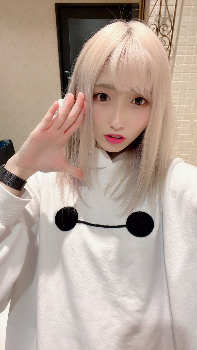 2岁被弃养、为了躲妈妈成为AV女优、第一笔片酬2万円⋯若月まりあ受访全说了！