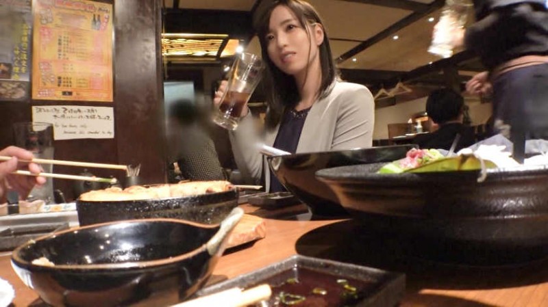 【200GANA-2068】新宿搭讪的丝袜OL女孩