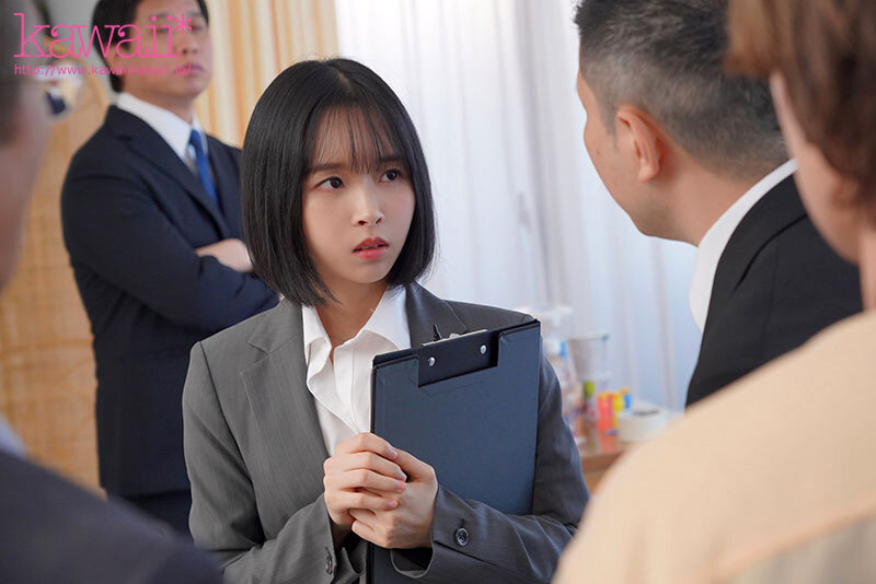 日向なつ(日向夏)作品CAWD-763发布！已经23岁了却还有童颜！「超小只OL」被迫穿上迷你泳衣！