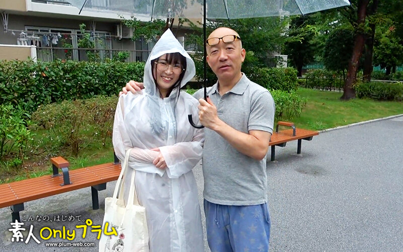 愛瀬ゆうり(爱濑优里)作品SLN-011发布！巨乳眼镜娘游泳教练，内心淫荡…大量的精液涌入她的小穴！