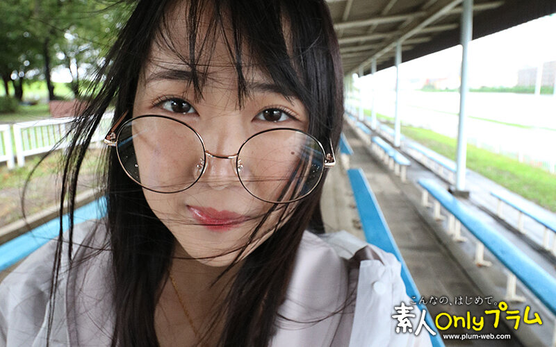 愛瀬ゆうり(爱濑优里)作品SLN-011发布！巨乳眼镜娘游泳教练，内心淫荡…大量的精液涌入她的小穴！