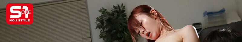 miru作品SONE-477发布！在办公室抱怨女友不帮自己口！没想到正妹同事居然自告奋勇扑上来猛吃！