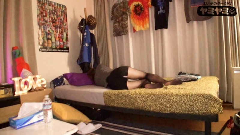 【777YMYM-015】醉酒美腿OL