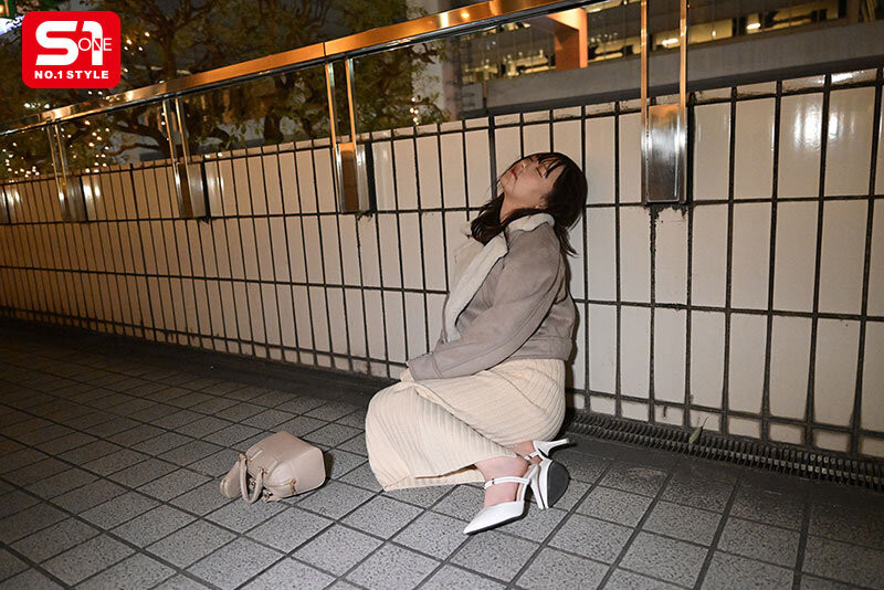 （SONE-886）暂离战线前的最后一支作品⋯村上悠华却想不起来自己拍了什么！