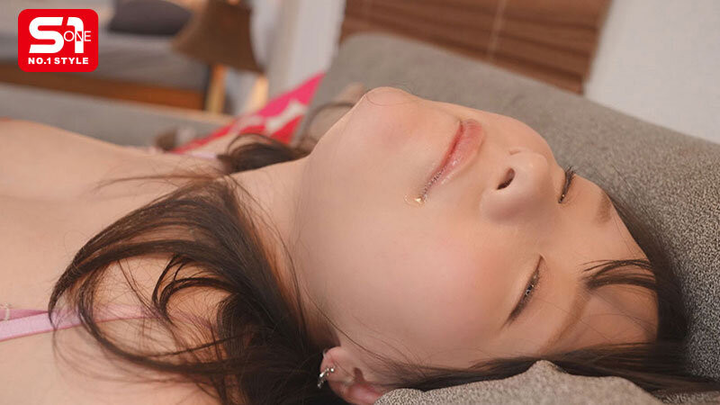 （SONE-886）暂离战线前的最后一支作品⋯村上悠华却想不起来自己拍了什么！