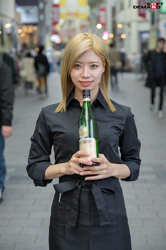 結菜さき(结菜沙树)出道作品SDTH-021发布！13岁就会潮吹！这样的金发辣妹同时对决森林原人和鲛岛