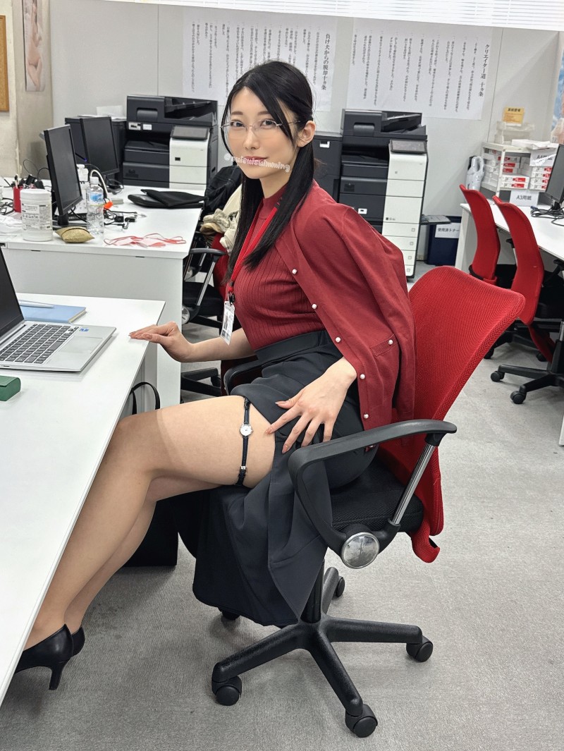 守屋よしの(守屋芳乃)出道作品SDJS-307发布！SOD最强兵器！168公分大长腿女子社员解禁给男优插了！