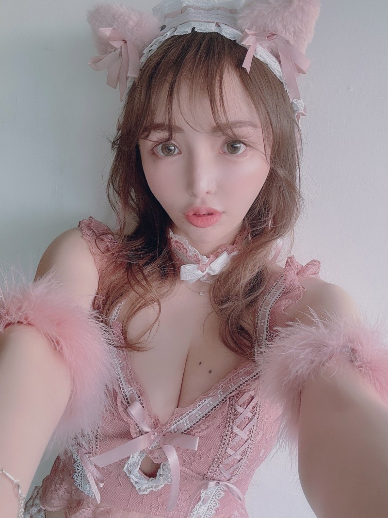 在无码片商加勒比出鲍的那位前惠比寿麝香葡萄成员是？