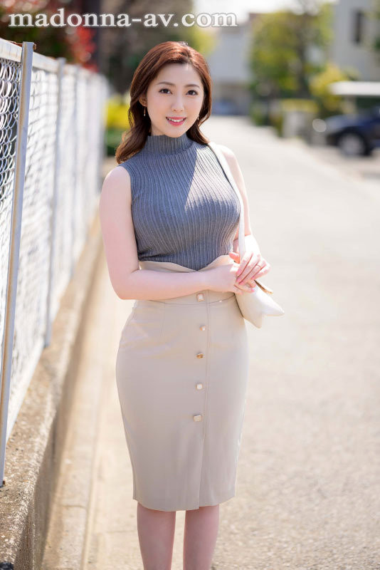 君塚ひなた(君塚日向)出道作品JUQ-033发布！老公每天搞还不够！7月最强人妻要来硬的！