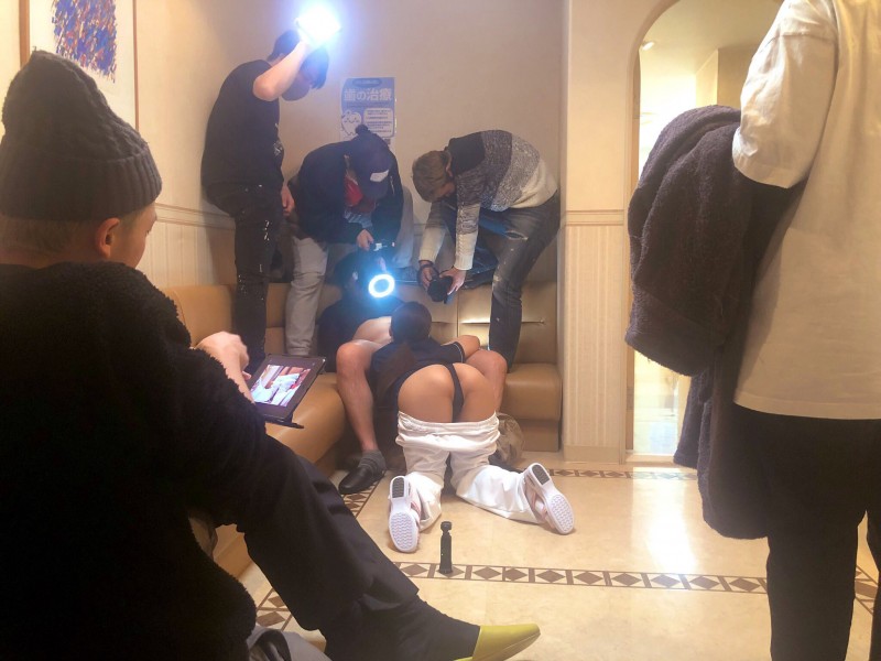 AV冷知识(12) – 女优拍片时、经纪人不能看？